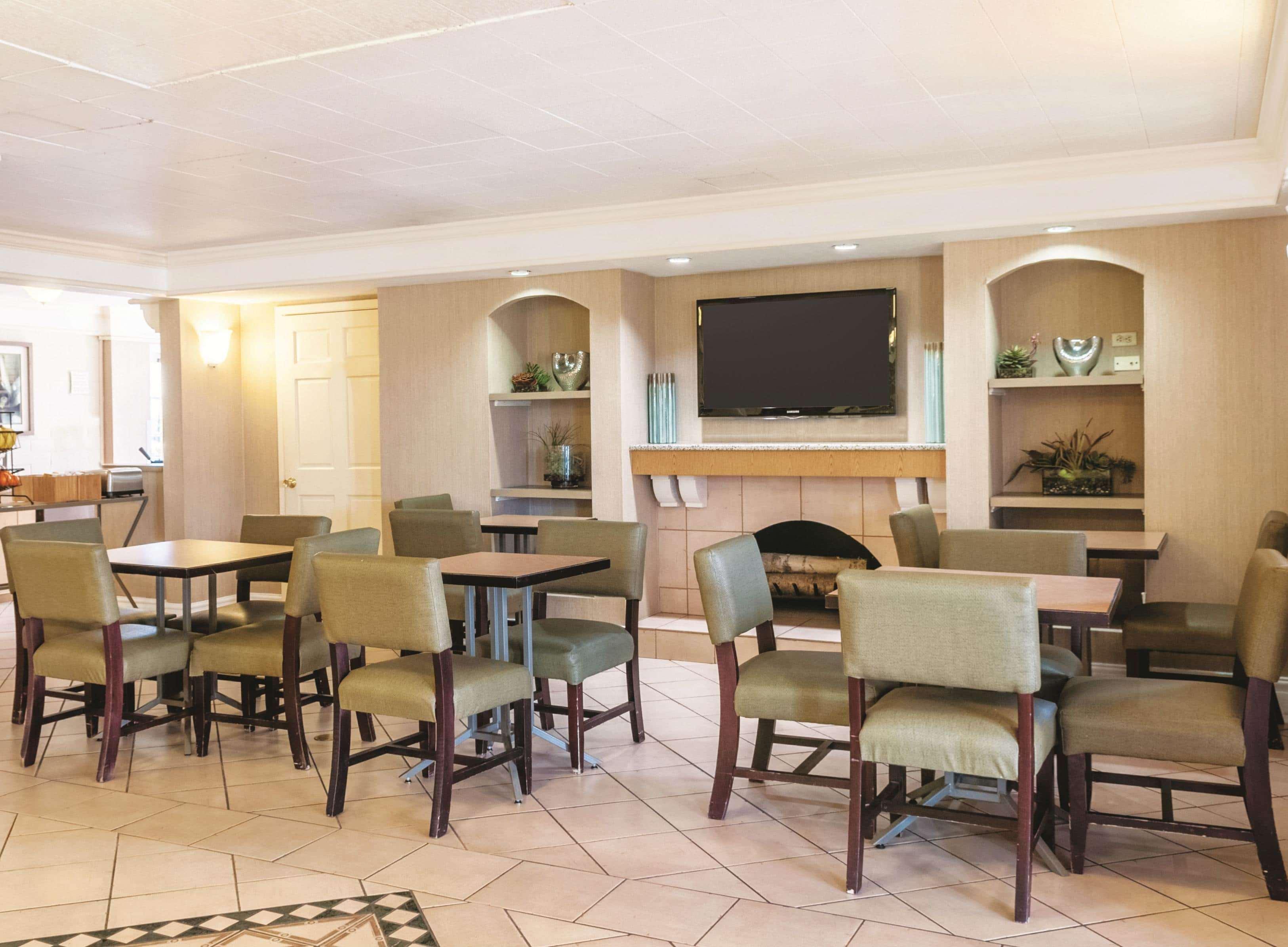 La Quinta Inn By Wyndham New Orleans West Bank / Гретна Екстериор снимка