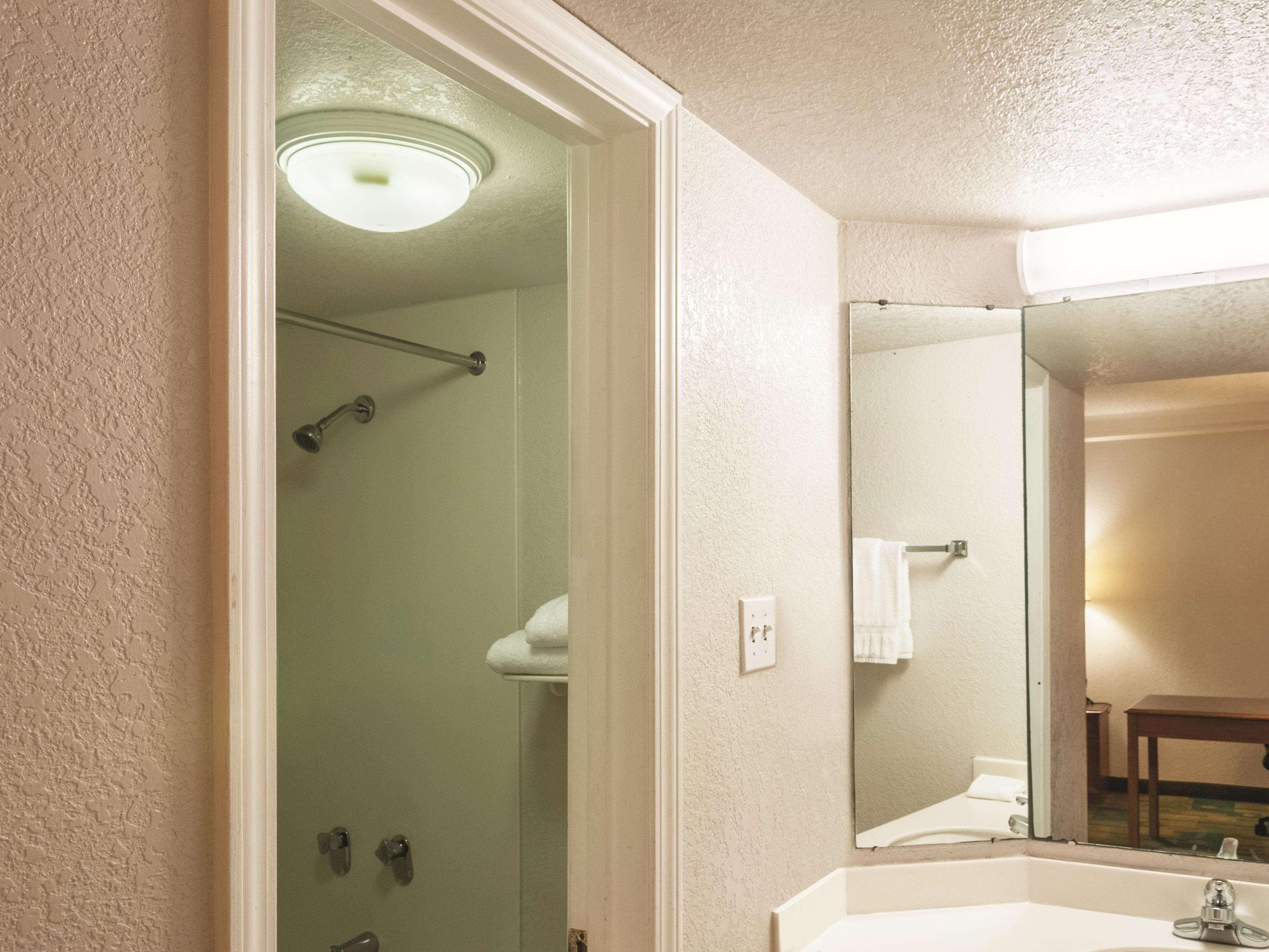 La Quinta Inn By Wyndham New Orleans West Bank / Гретна Екстериор снимка