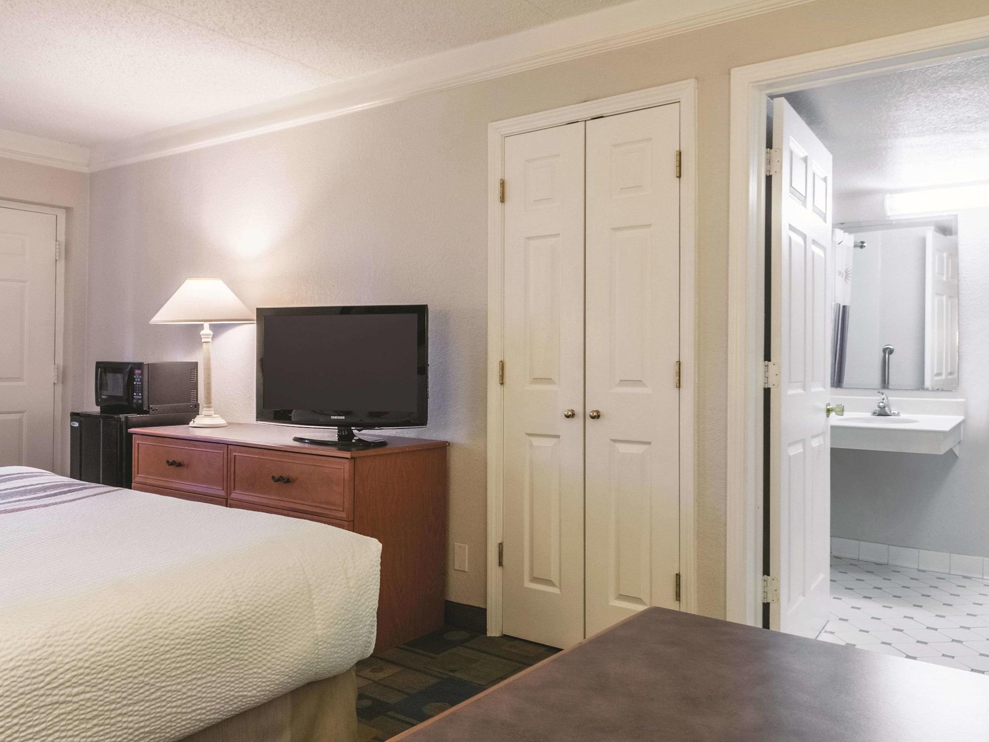 La Quinta Inn By Wyndham New Orleans West Bank / Гретна Екстериор снимка